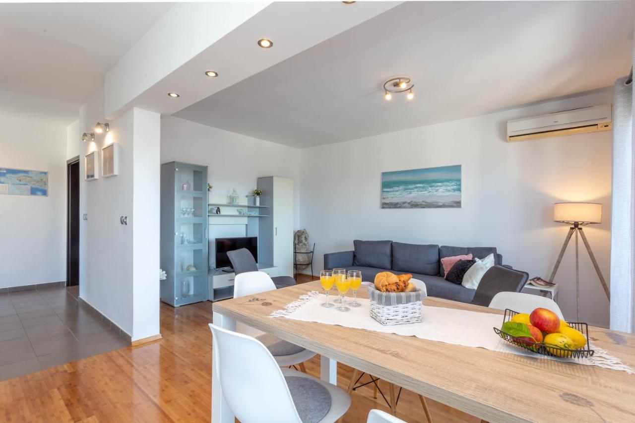 Apartment Tasina Хвар Екстер'єр фото