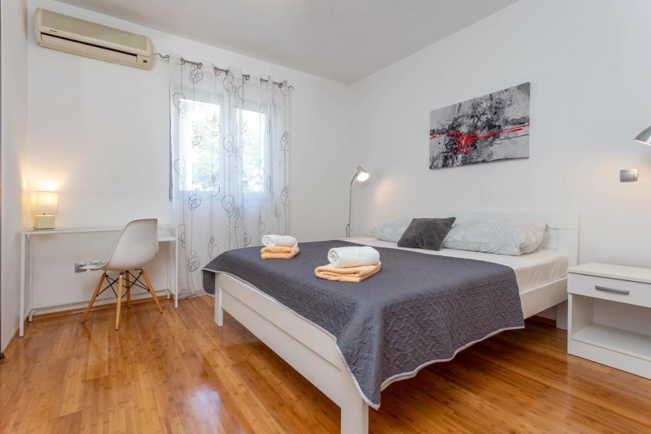 Apartment Tasina Хвар Екстер'єр фото