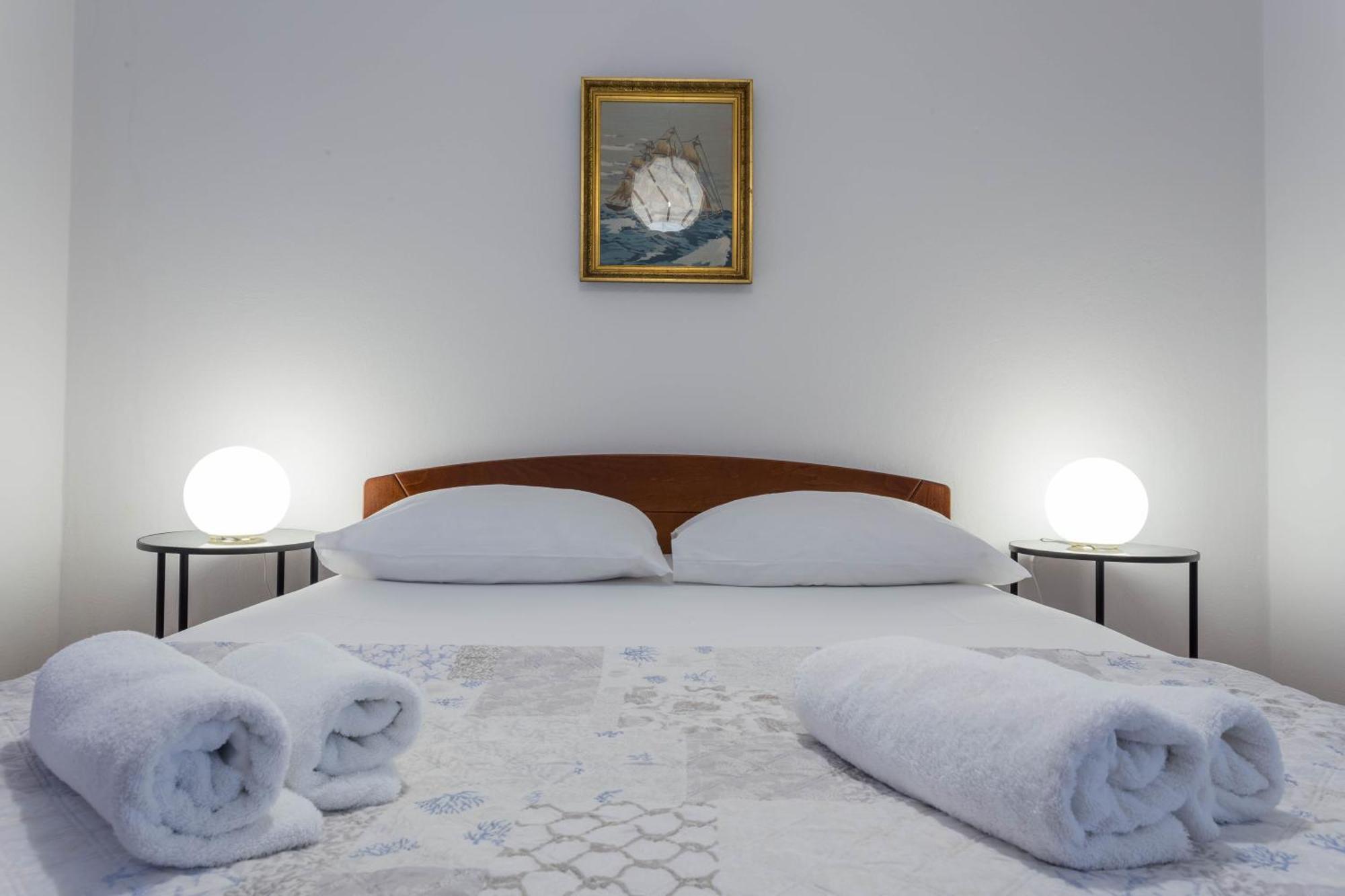 Apartment Tasina Хвар Екстер'єр фото